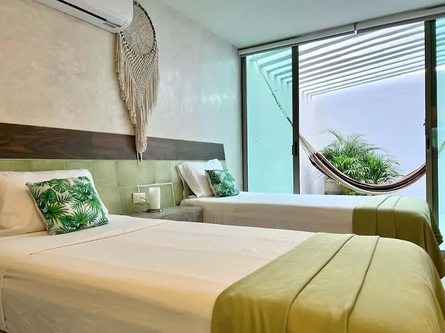 Huge Jungle Condo1 Block To 5Th, Clubs & Beach Playa del Carmen