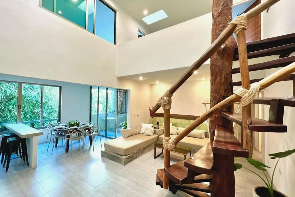 Huge Jungle Condo1 Block To 5Th, Clubs & Beach Playa del Carmen