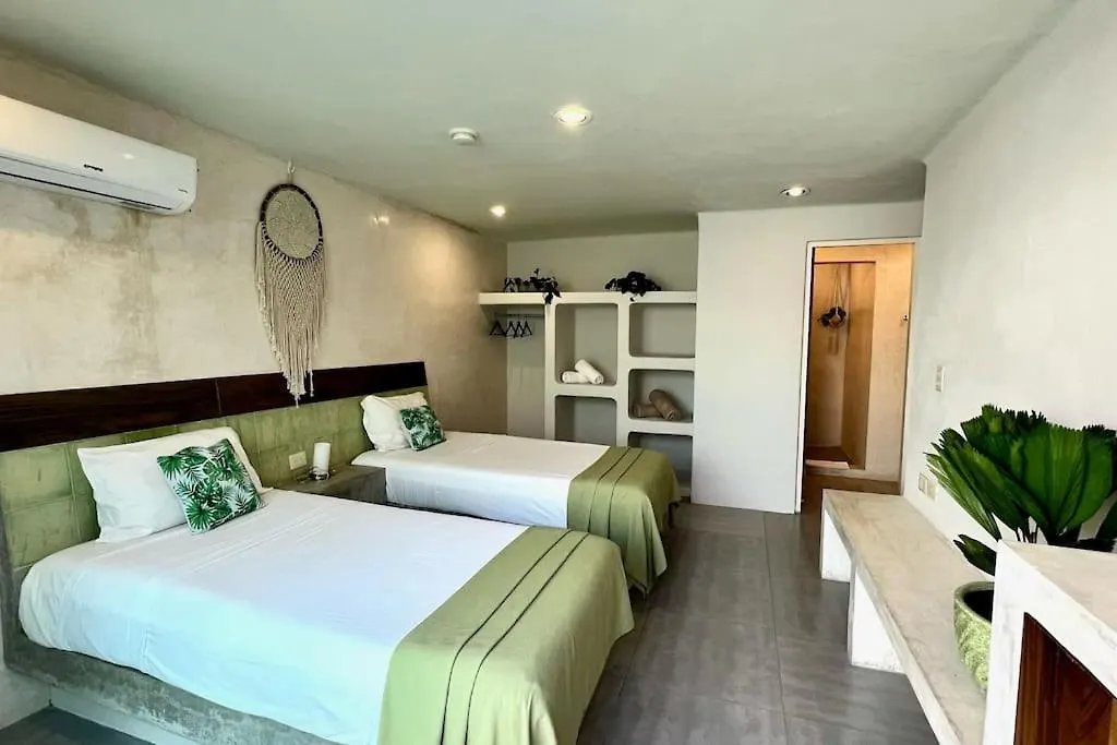 Huge Jungle Condo1 Block To 5Th, Clubs & Beach Playa del Carmen Mexico